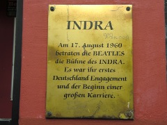 INDRA   Am 17. August 1960 betraten die BEATLES die B�hne des INDRA. Es war ihr erstes Deutschland Engagement und der Beginn einer gro�en Karriere.